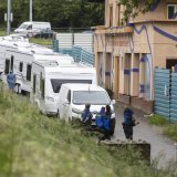 Des gens du voyage tentent d'entrer illégalement sur le parking-relais de la Bourdonnette à Lausanne.